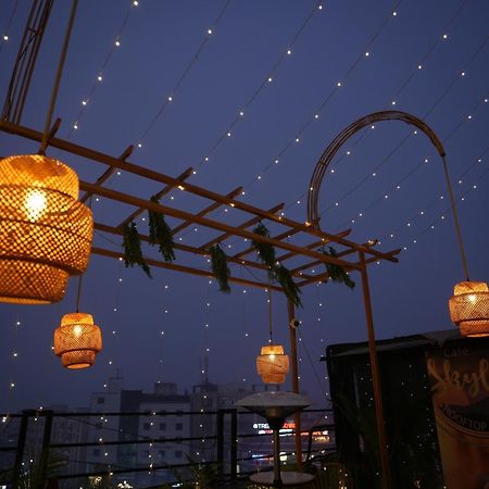 Hotel Silkhouse Premier Danapur Exterior photo
