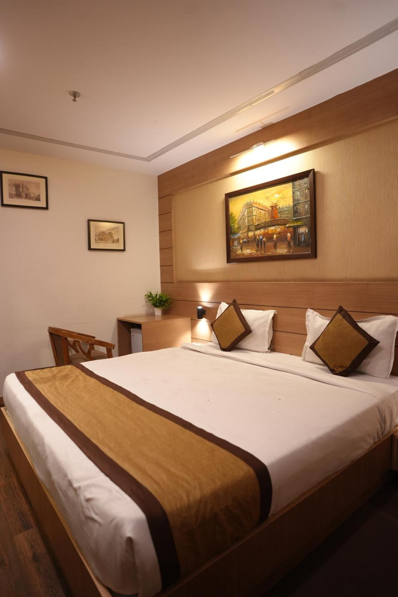 Hotel Silkhouse Premier Danapur Exterior photo