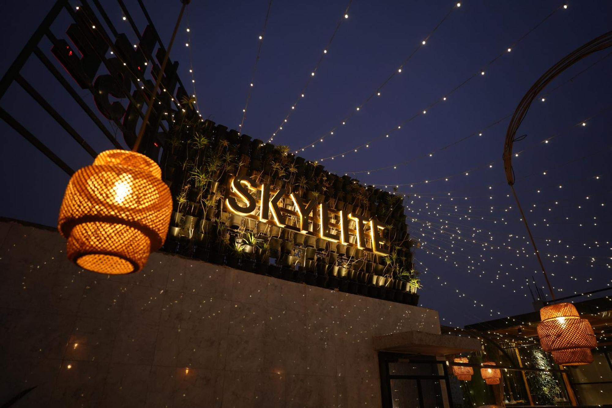 Hotel Silkhouse Premier Danapur Exterior photo